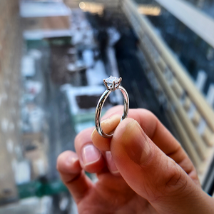 Princess cut diamond engagement ring - Photo 3