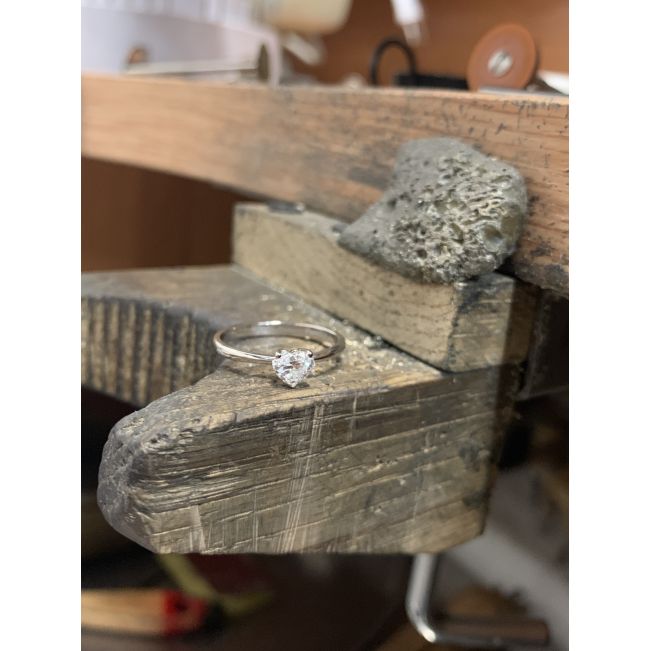 Classic Heart Diamond Solitaire Ring White Gold - Photo 4