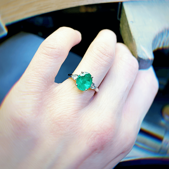 Oval Emerald with Side Pear Diamond Ring,  Enlarge image 4