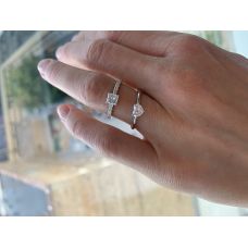 Simple Flat Ring with Heart Diamond