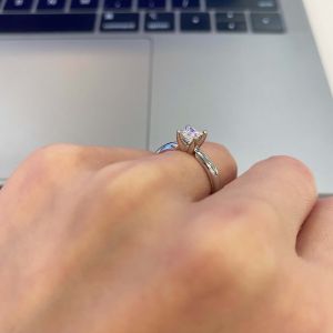 V-style Classic Setting Ring with Square Diamond - Photo 1