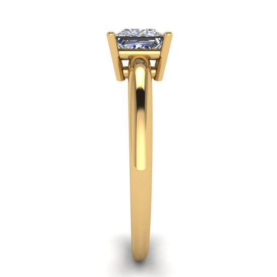 Princess Cut Simple Solittaire Ring in Yellow Gold,  Enlarge image 3