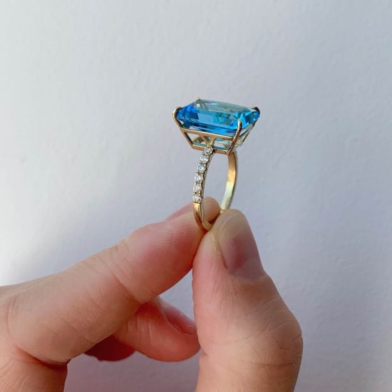 8 carat Swiss Blue Topaz and Diamonds Ring,  Enlarge image 5