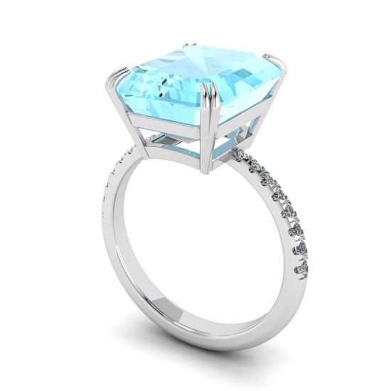 Rectangular Aquamarine and Diamond Ring,  Enlarge image 2