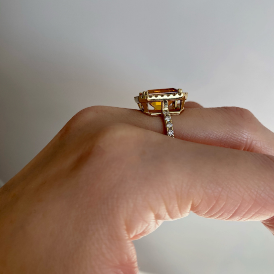 Ring with 5 carat Citrine in Diamond Halo,  Enlarge image 3