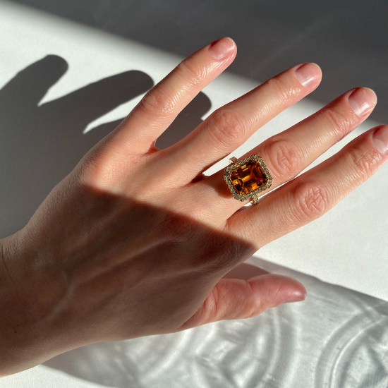 Ring with 5 carat Citrine in Diamond Halo,  Enlarge image 4
