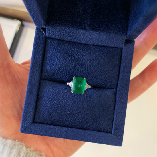 3.31 carat Emerald and Side Trillion Diamonds Ring,  Enlarge image 12
