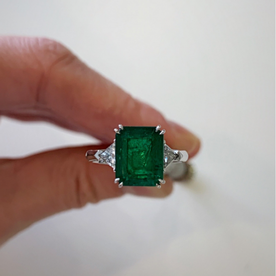 3.31 carat Emerald and Side Trillion Diamonds Ring,  Enlarge image 10