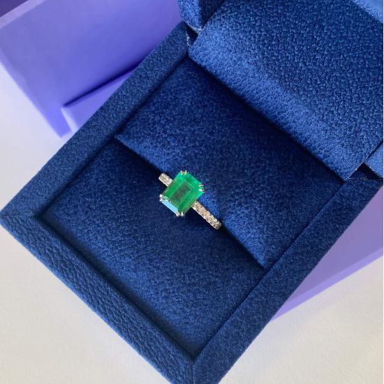 2.5 ct Emerald with Diamond Pave Ring,  Enlarge image 5
