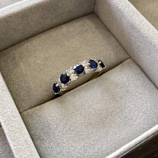 Contemporary garland ring with sapphires and diamonds,  Enlarge image 5
