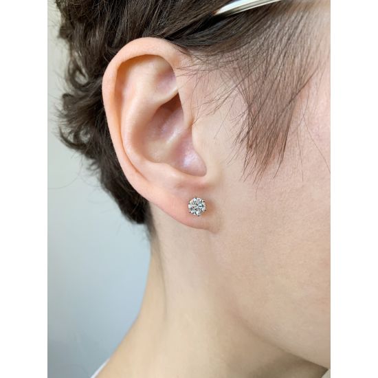 Classic Diamond Stud Earrings in 18K White Gold,  Enlarge image 4