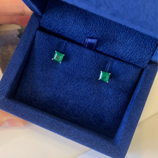 1.60 ct Square Emerald Stud Earrings,  Enlarge image 3