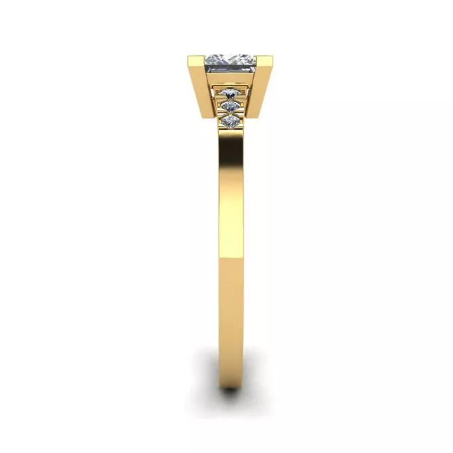 Princess Cut Diamond Ring with 3 Small Side Diamonds Yellow Gold - Photo 2