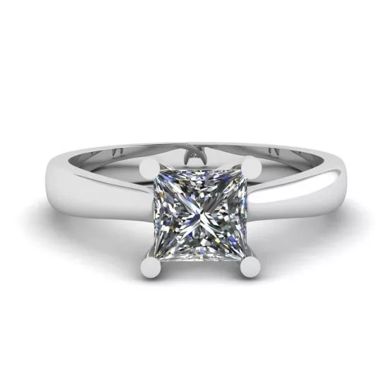Ring with Square Diamond, Enlarge image 1