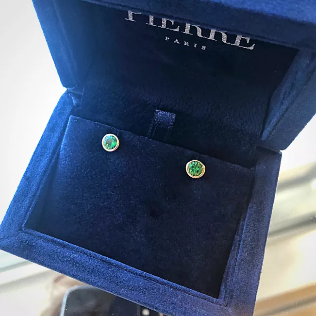 Emerald Stud Earrings in White Gold - Photo 4