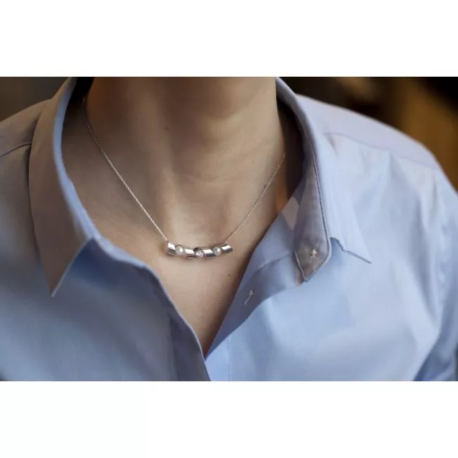 Smile Necklace with 0.33 ct Diamond and Sea Pearls - Ruban Collection - Photo 1